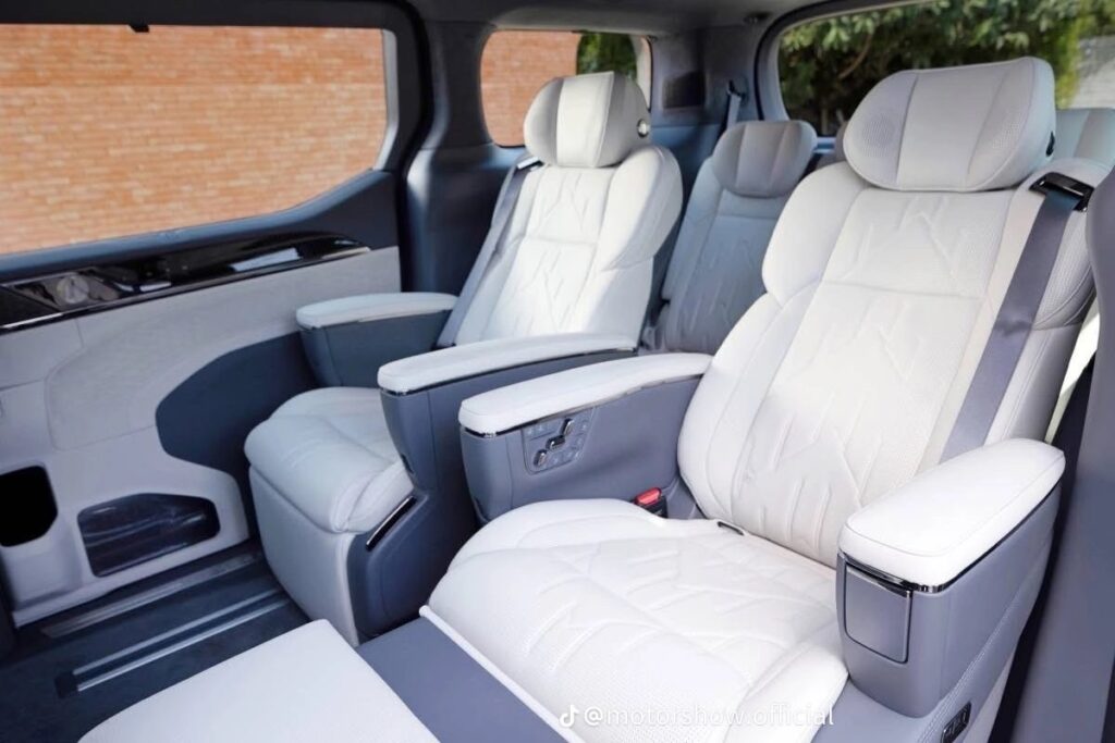 ZEEKR 009 – Pure Electric Luxury MPV by GB Limousine