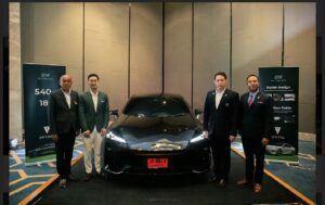 EV Limousine by Deepal